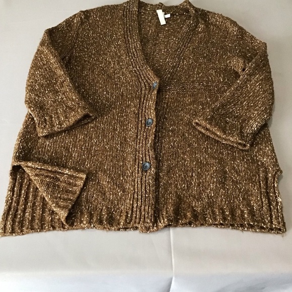 Woman’s Over-Size Brown Tan Cardigan Sweater - Picture 2 of 11